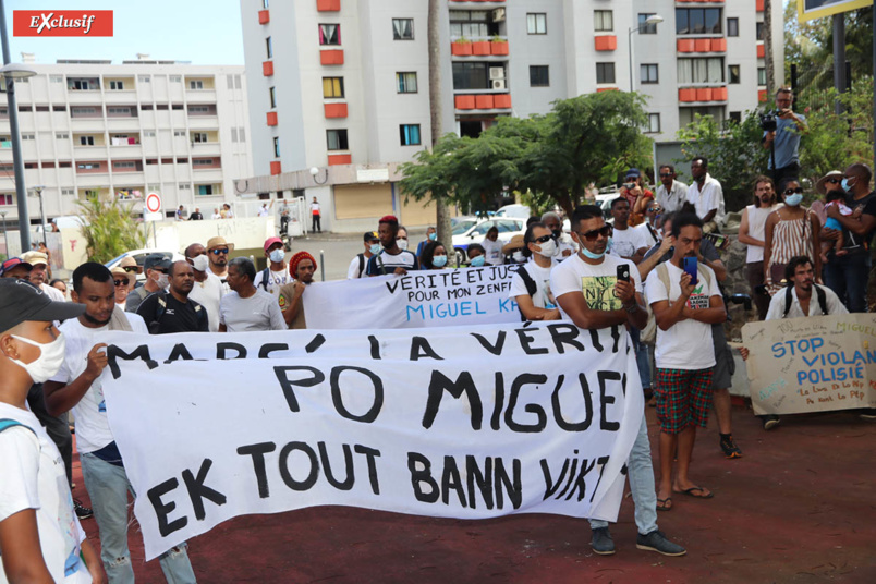 Marche blanche pour Miguel, un an après l'accident avec les policiers Marche blanche pour Miguel, un an après l'accident avec les policiers