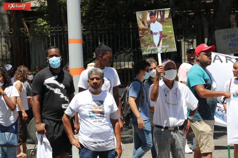 Marche blanche pour Miguel, un an après l'accident avec les policiers Marche blanche pour Miguel, un an après l'accident avec les policiers