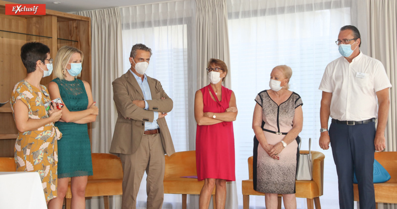 ARS Réunion: vaccination des personnes âgées à l'EHPAD Aude ARS Réunion: vaccination des personnes âgées à l'EHPAD Aude