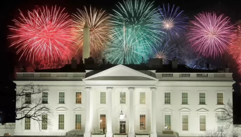 Magnifique feu d'artifice à l'occasion de l'investiture