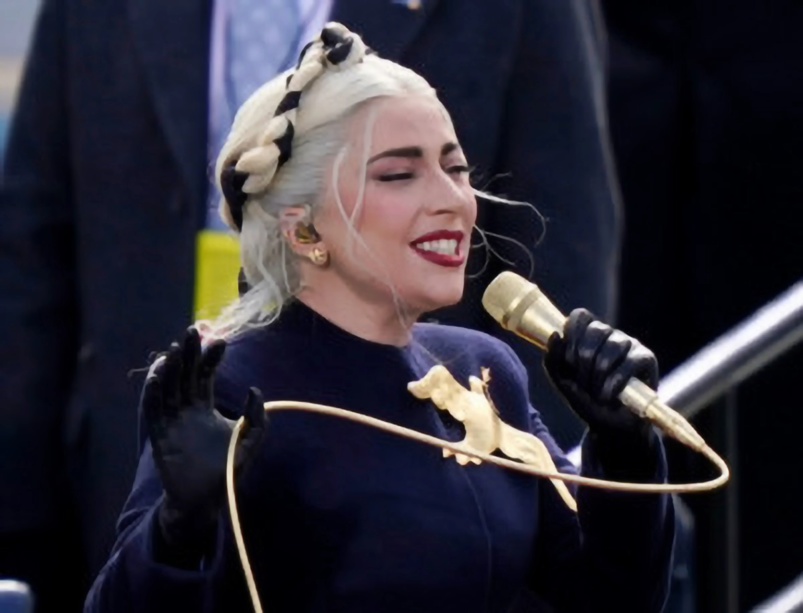 Lady Gaga a entonné l'hymne national