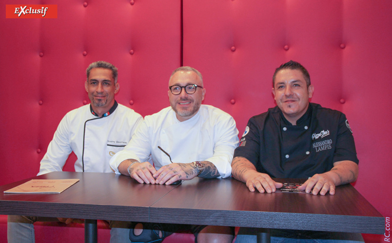 Thierry Gourreau, champion du monde de pizza en 2016 et créateur de l'école de pizza de La Réunion, Gennaro Nasti, l'invité-vedette de la manifestation, et Alessandro Lampis, le patron de Mamzelle Pizza: trois champions qui se sont mis à table lors de cette Pizza Star's 2021 Thierry Gourreau, champion du monde de pizza en 2016 et créateur de l'école de pizza de La Réunion, Gennaro Nasti, l'invité-vedette de la manifestation, et Alessandro Lampis, le patron de Mamzelle Pizza: trois champions qui se sont mis à table lors de cette Pizza Star's 2021