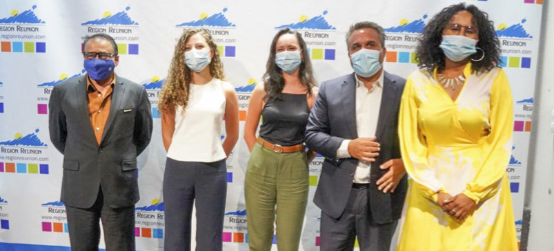 Ibrahim Patel, président de la CCIR, Lisa, étudiante à l'EGC Réunion, Malie, étudiante à l'EM Normandie, Didier Robert, président de la Région, et Faouzia Vitry, vice-présidente Ibrahim Patel, président de la CCIR, Lisa, étudiante à l'EGC Réunion, Malie, étudiante à l'EM Normandie, Didier Robert, président de la Région, et Faouzia Vitry, vice-présidente