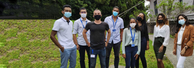 Startup week 2021: "Seaker" obtient le 1er Prix devant "Mongarage.re" Startup week 2021: "Seaker" obtient le 1er Prix devant "Mongarage.re"