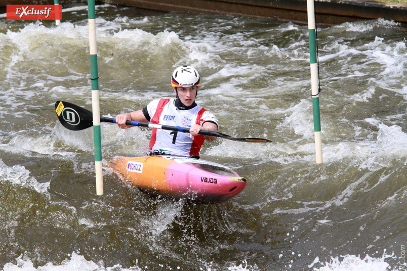 Force, technique et précision... Force, technique et précision...