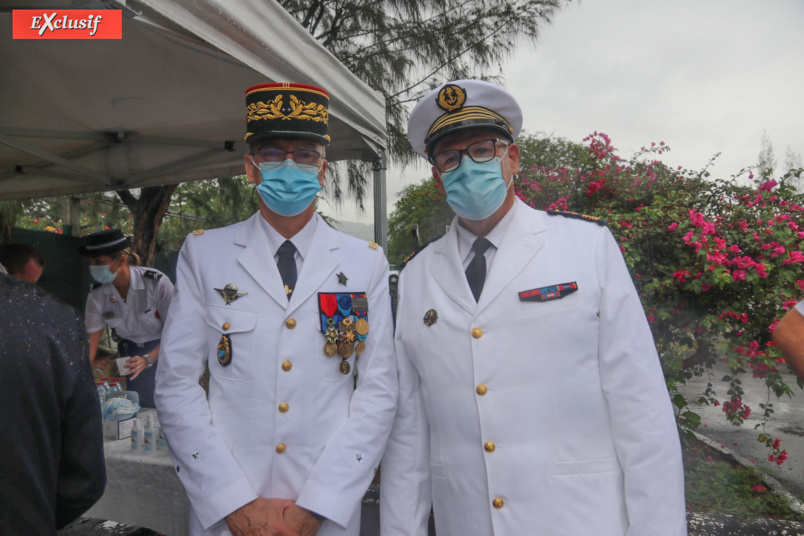 Genéral Pierre Poty, commandant de la Gendarmerie Nationale à La Réunion, et Capitaine de Vaisseau Sciasca Genéral Pierre Poty, commandant de la Gendarmerie Nationale à La Réunion, et Capitaine de Vaisseau Sciasca