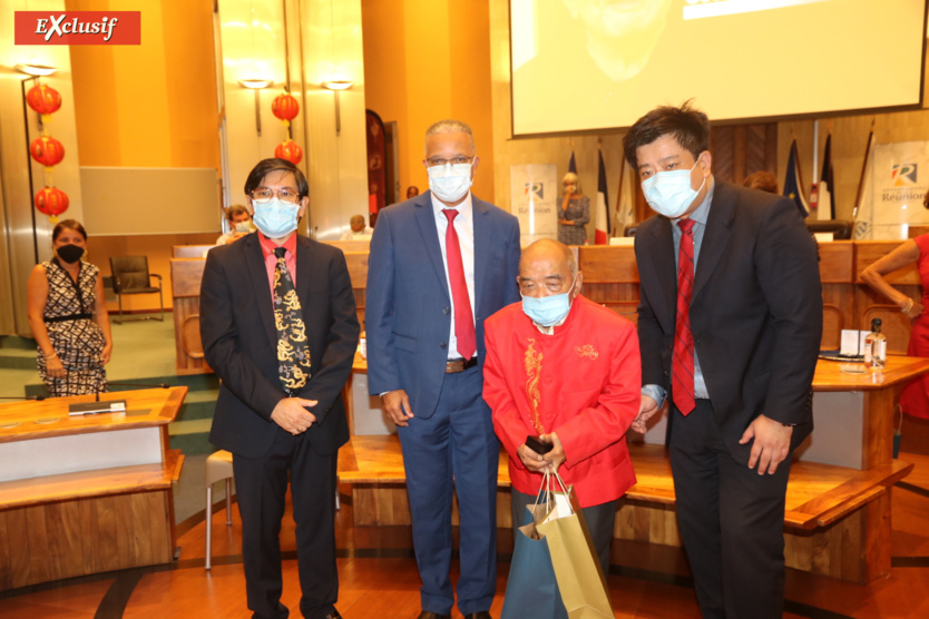 Nouvel an chinois: le Département reçoit les associations et remet 3 médailles Nouvel an chinois: le Département reçoit les associations et remet 3 médailles