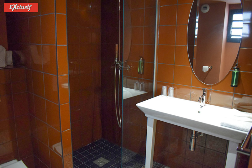 Hôtel Dina Morgabine Saint-Denis: embarquement en pleine ville! Hôtel Dina Morgabine Saint-Denis: embarquement en pleine ville!