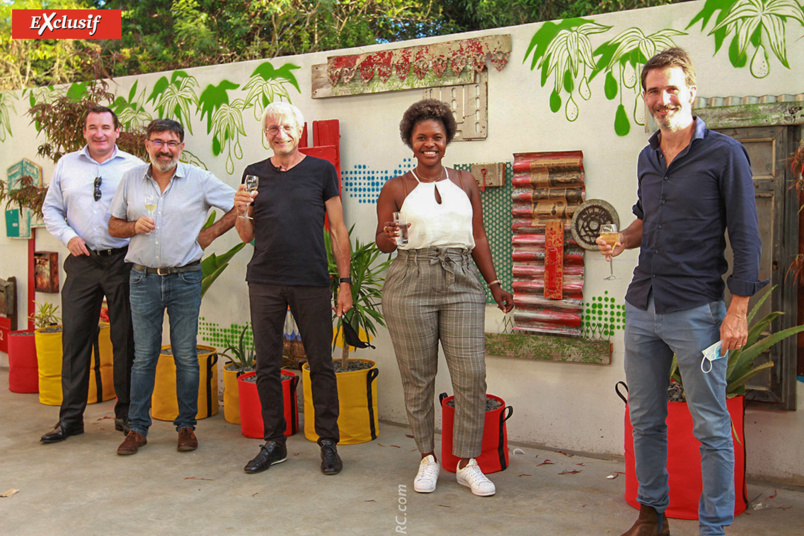 Pascal Turonnet, directeur général du groupe Exsel, Fabrice Manson, consultant, Christian Bertetto, propriétaire de l'hôtel, Ali Soraya, directrice de l'hôtel, et Nicolas Depréaux, directeur marketing du groupe Exsel Pascal Turonnet, directeur général du groupe Exsel, Fabrice Manson, consultant, Christian Bertetto, propriétaire de l'hôtel, Ali Soraya, directrice de l'hôtel, et Nicolas Depréaux, directeur marketing du groupe Exsel