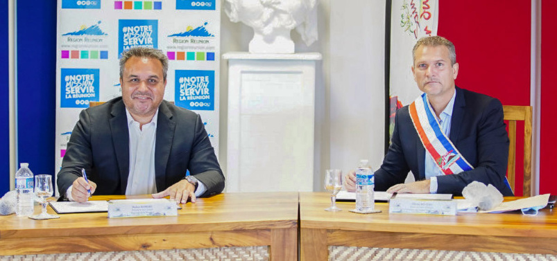 Didier Robert, président de la Région Réunion, et Olivier Rivière, maire de Saint-Philippe
