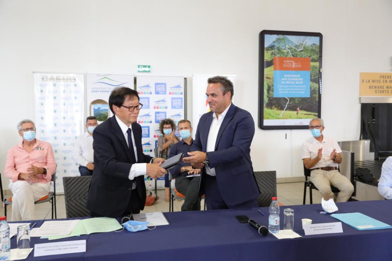 André Thien Ah Koon et Didier Robert tout sourires... André Thien Ah Koon et Didier Robert tout sourires...