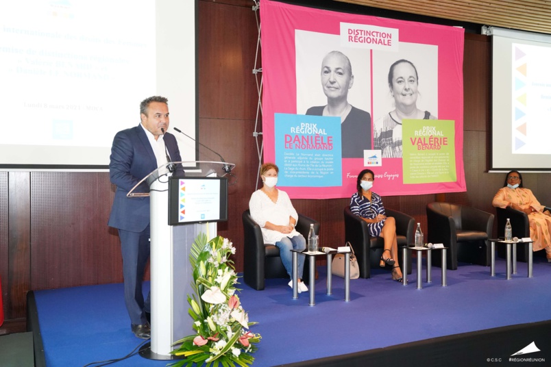 Région: Prix "Danièle Le Normand" et "Valérie Bénard" en hommage aux Réunionnaises engagées Région: Prix "Danièle Le Normand" et "Valérie Bénard" en hommage aux Réunionnaises engagées