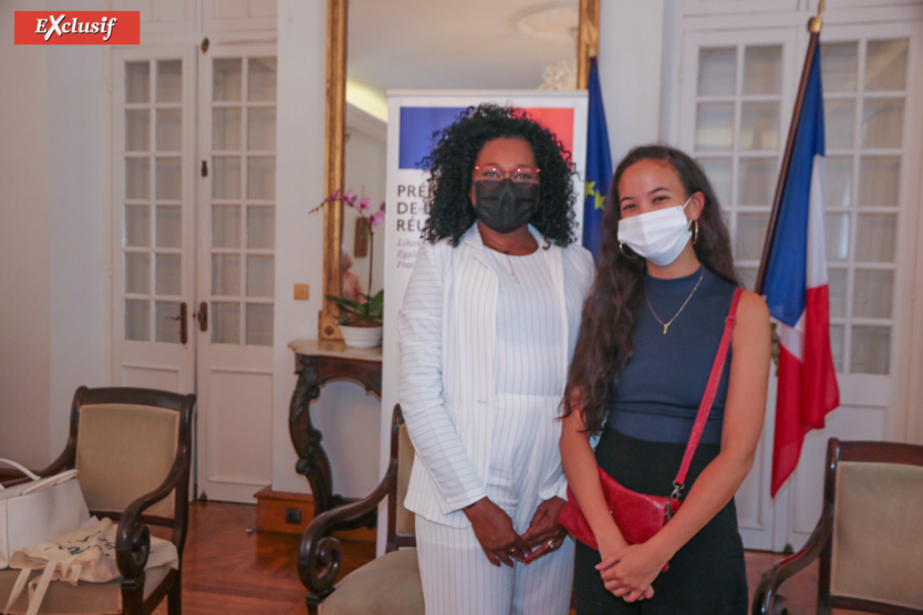 Carole Ledoyen et Dune Boisard, service civique à la DRDFE Carole Ledoyen et Dune Boisard, service civique à la DRDFE