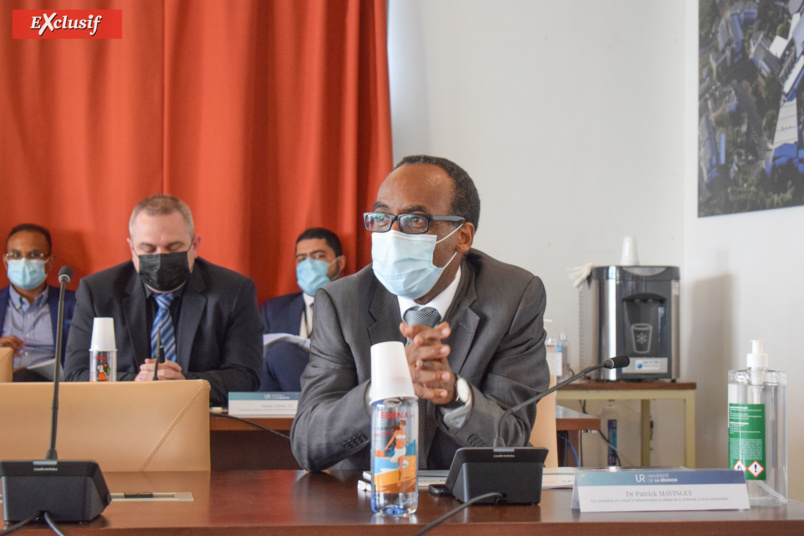Dr Patrick Mavingui, vice-président en charge de la Recherche et de la Valorisation Dr Patrick Mavingui, vice-président en charge de la Recherche et de la Valorisation