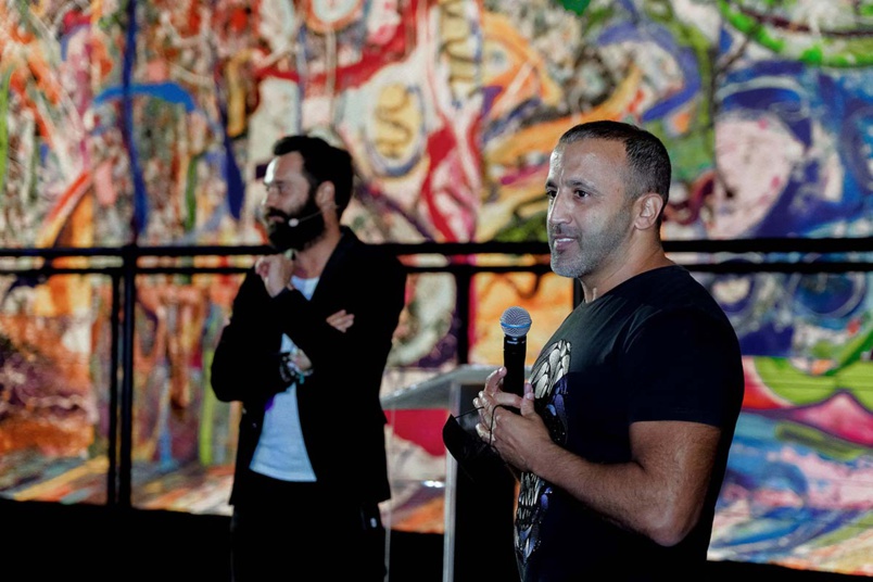 Le plus grand tableau du monde acheté 53 millions d'euros par un Français! Le plus grand tableau du monde acheté 53 millions d'euros par un Français!