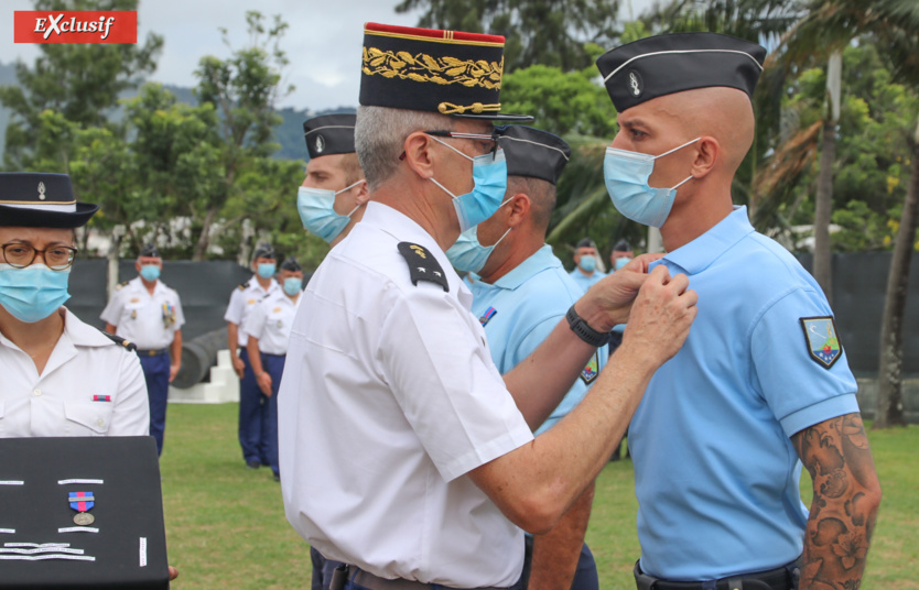 Gendarmerie Nationale: remise d'insignes et de brevets