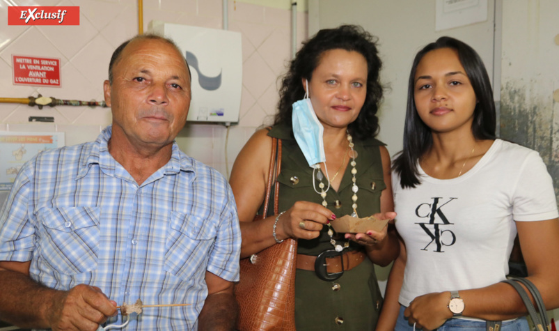 Lucie, apprentie opticienne, avec ses parents, venus du Tampon pour la soutenir Lucie, apprentie opticienne, avec ses parents, venus du Tampon pour la soutenir