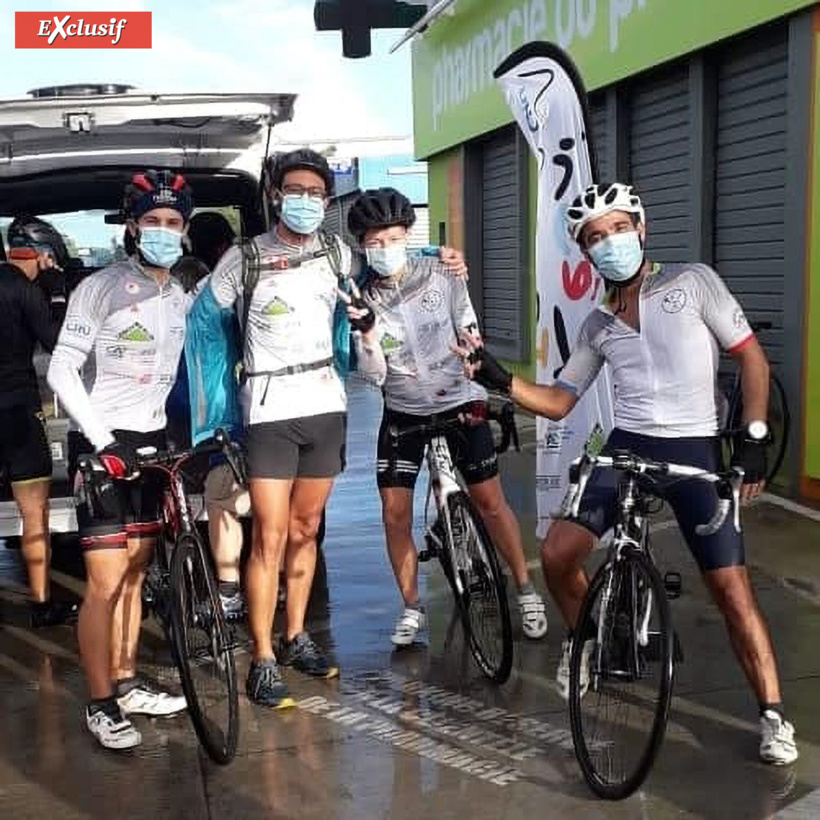 Sous la pluie à Sainte-Suzanne Sous la pluie à Sainte-Suzanne