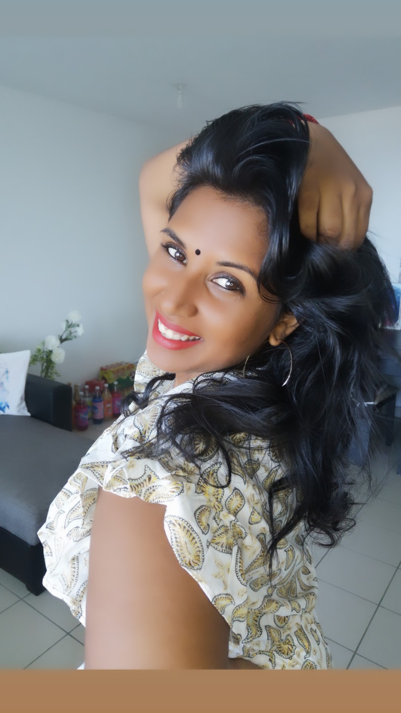 Anaïs Jibassia: atteinte d'une tumeur à la tête, elle s'est battue! Anaïs Jibassia: atteinte d'une tumeur à la tête, elle s'est battue!