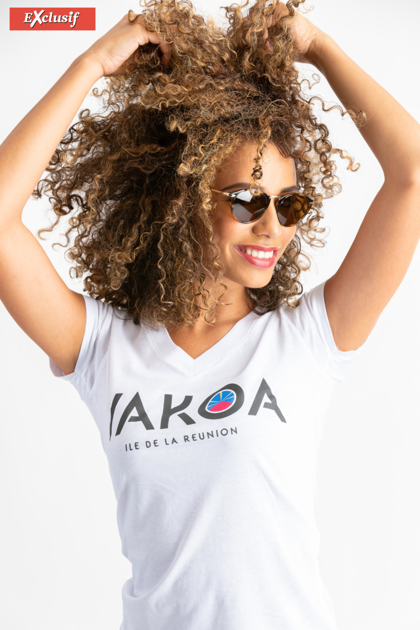 Lyna Boyer ne porte que des solaires Vakoa... Lyna Boyer ne porte que des solaires Vakoa...