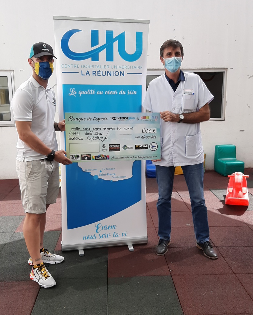 Alain Fiandino et le Dr Yves Reguerre, Chef de service de l'onco-pédiatrie au CHU Alain Fiandino et le Dr Yves Reguerre, Chef de service de l'onco-pédiatrie au CHU