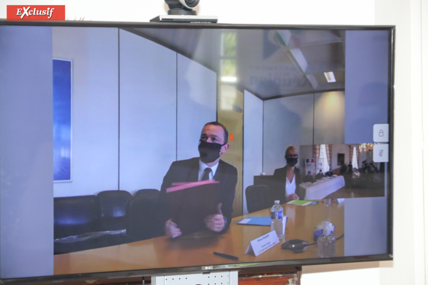 Olivier Dussopt a aussi signé la Charte à Paris Olivier Dussopt a aussi signé la Charte à Paris