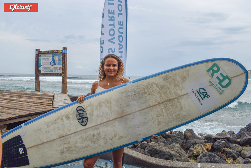 Alice Lemoigne, championne du monde de longboard, surfe avec le Crédit Agricole Alice Lemoigne, championne du monde de longboard, surfe avec le Crédit Agricole