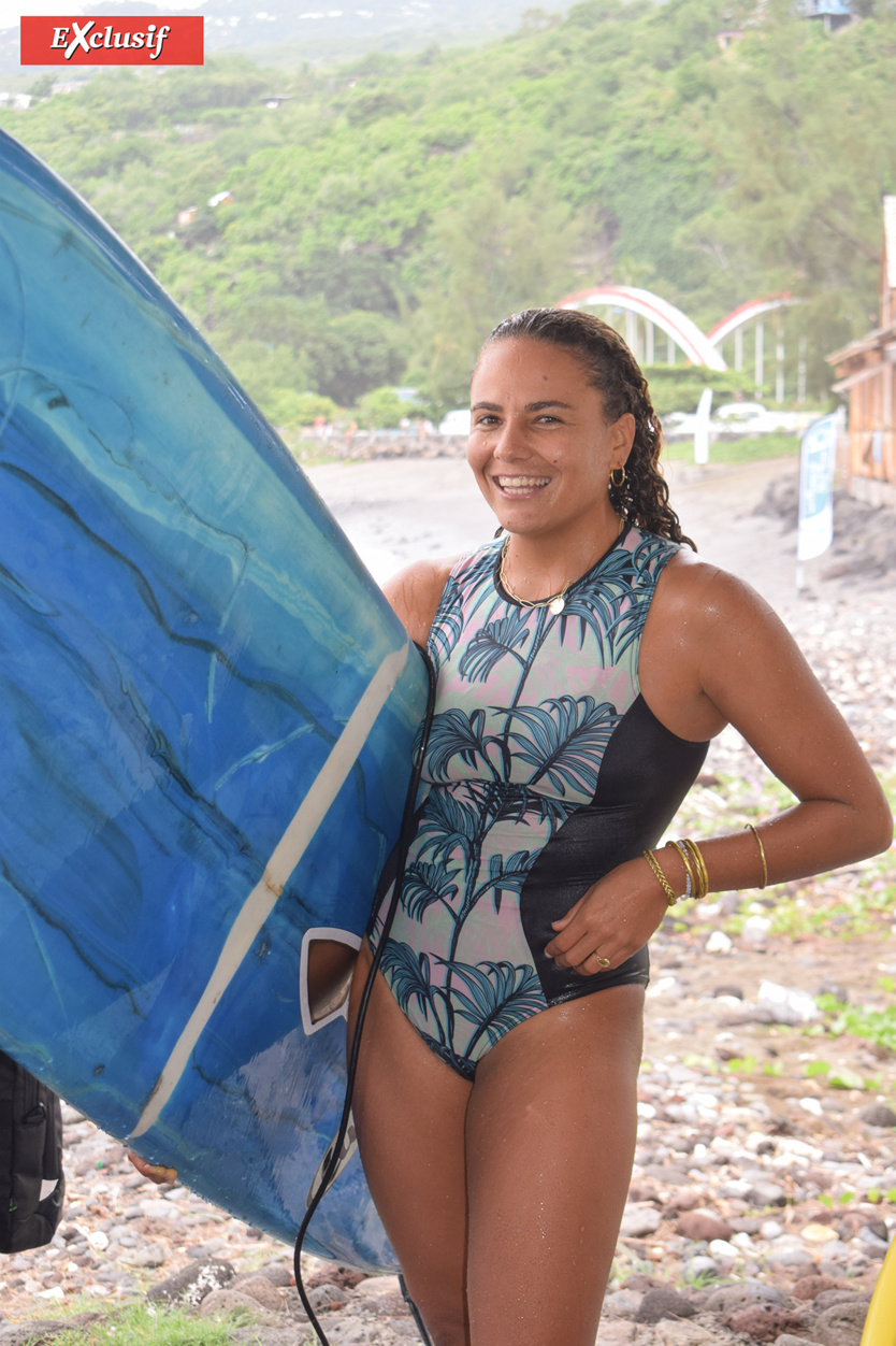 Alice en tenue de "combat" avec sa planche! Alice en tenue de "combat" avec sa planche!