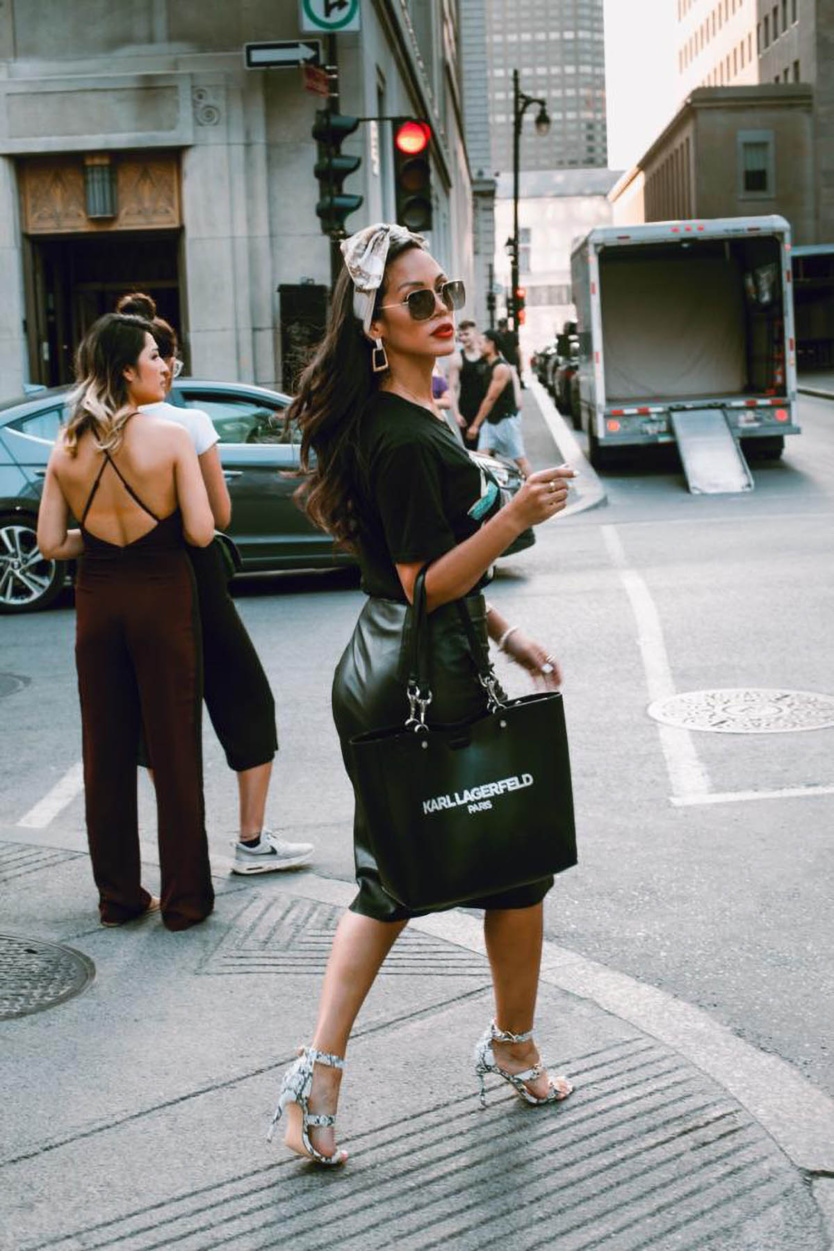 Marie-Jeanne est aussi mannequin... Marie-Jeanne est aussi mannequin...