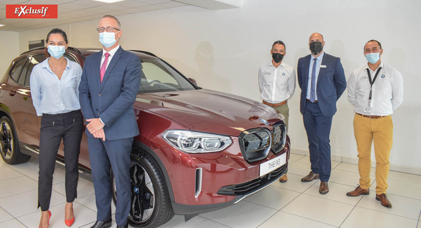 Nisha Ingar, déléguée marketing, Philippe-Alexandre Rebboah, directeur général Leal Réunion, Ridwan Barabhai, Génius BMW, Damien Vally, directeur des ventes, et Christian Beurard, Genius BMW