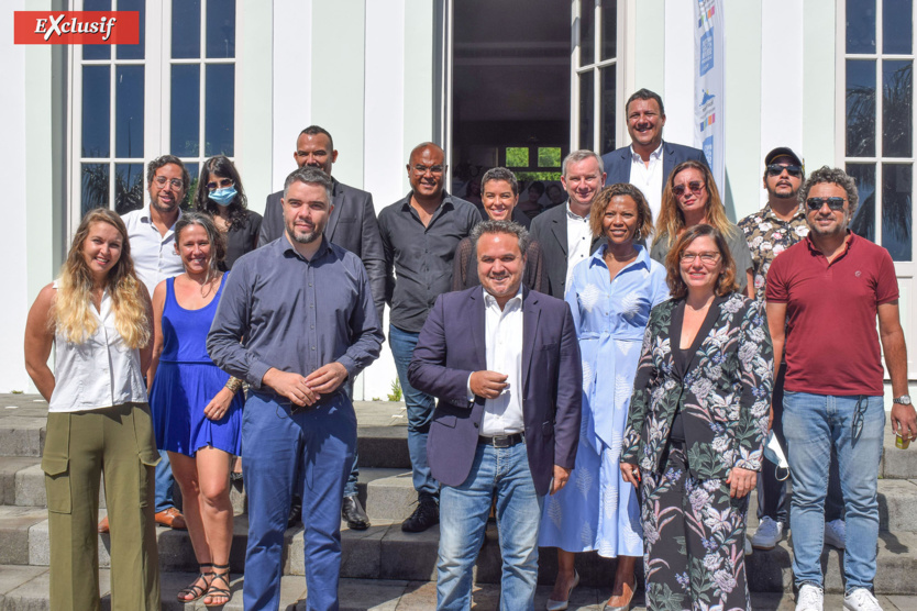 La photo de famille pour immortaliser ce projet "La Réunion: ce qui nous rassemble" (sans masques juste quelques secondes pour la photo)