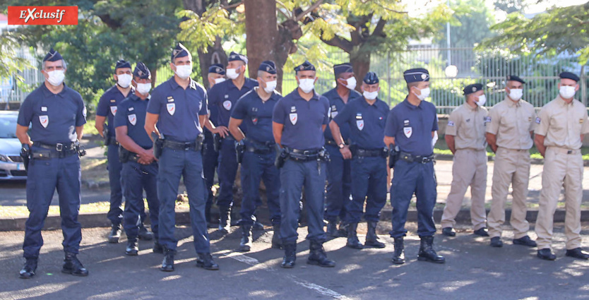 Cérémonie d'hommage aux policiers morts, victimes du devoir Cérémonie d'hommage aux policiers morts, victimes du devoir