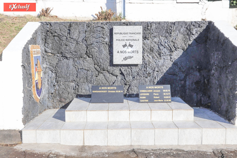 Cérémonie d'hommage aux policiers morts, victimes du devoir Cérémonie d'hommage aux policiers morts, victimes du devoir