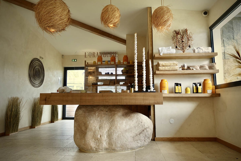 La salle d'accueil du spa La salle d'accueil du spa