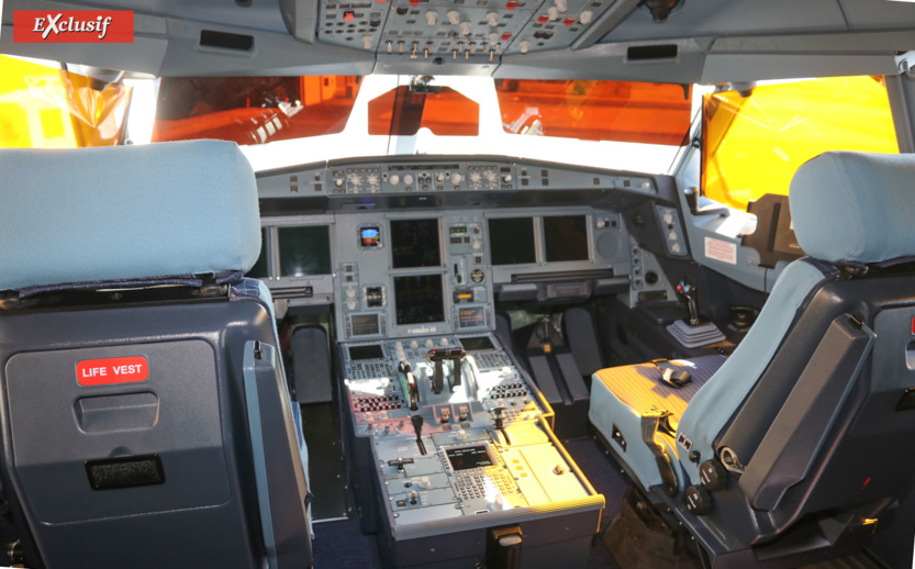 Le poste de pilotage Le poste de pilotage