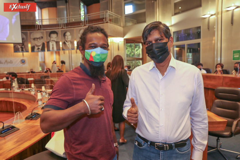 Prix Départemental du Mérite: 11 Réunionnais honorés Prix Départemental du Mérite: 11 Réunionnais honorés