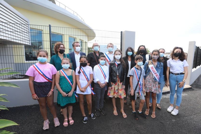 Saint-Philippe: inauguration cuisine centrale et centre aquatique Saint-Philippe: inauguration cuisine centrale et centre aquatique