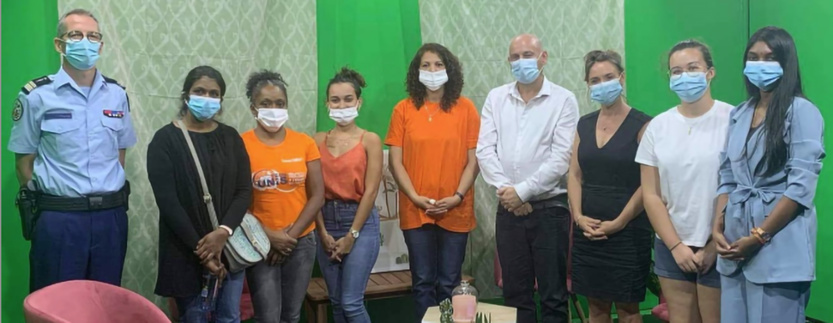 Les étudiantes et les participant.e.s à l'émission Self Made Woman Les étudiantes et les participant.e.s à l'émission Self Made Woman