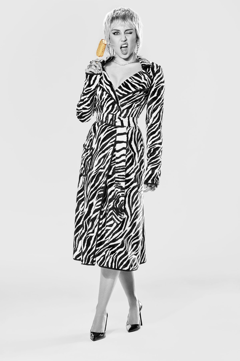 Miley Cyrus, égérie internationale de Magnum, en concert sur youtube Miley Cyrus, égérie internationale de Magnum, en concert sur youtube