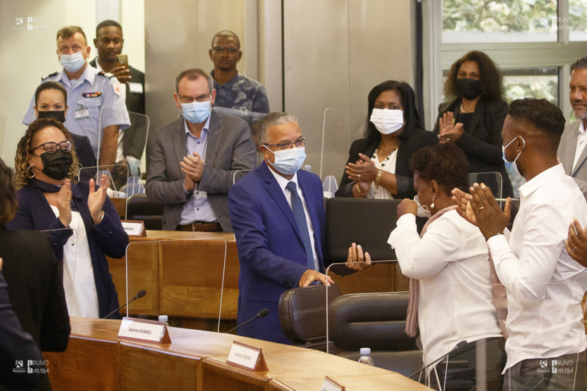 Applaudi et félicité par tous les conseillers dépértementaux Applaudi et félicité par tous les conseillers dépértementaux