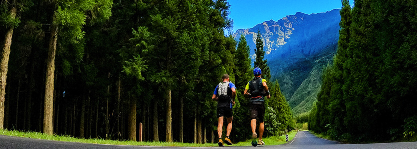 Cilaos Run 2021: Nicolas Rivière devant Urgo Karranaga et Hervé Huguenot Cilaos Run 2021: Nicolas Rivière devant Urgo Karranaga et Hervé Huguenot