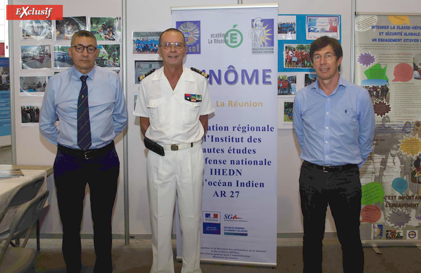 Le stand de l'IHEDN Le stand de l'IHEDN