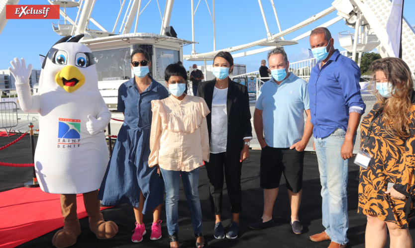 Avec la mascotte de la Grande Roue Avec la mascotte de la Grande Roue