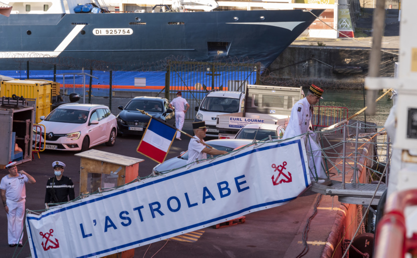 Marine Nationale: trois passations de commandement d'un coup!