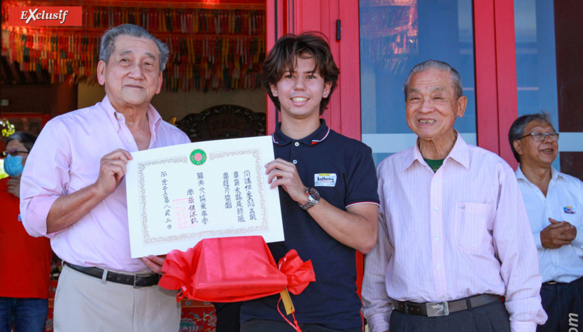 Maurice Sin-Li-Sou, le chef-cuisinier, Anthony (nouveau bachelier) et Michel Lam-Wan-Shum