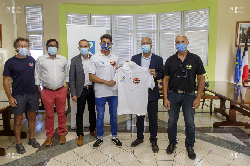 Petite Ile, premier partenaire communal du plan "1 million d’Arbres pour La Réunion" Petite Ile, premier partenaire communal du plan "1 million d’Arbres pour La Réunion"