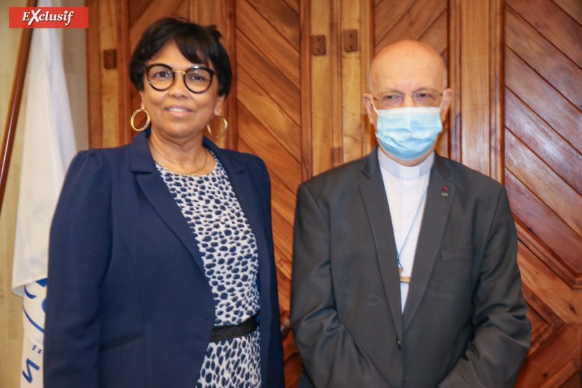 Béatrice Sigismeau et Mgr Gilbert Aubry