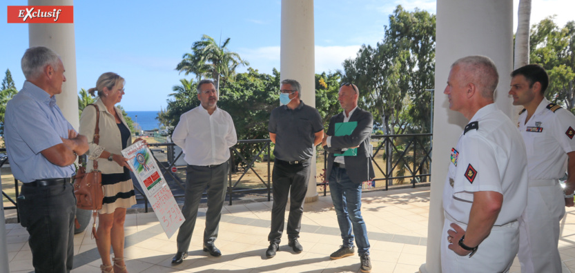 Solidarité: remise de chèque en faveur des soldats blessés ou morts en service Solidarité: remise de chèque en faveur des soldats blessés ou morts en service