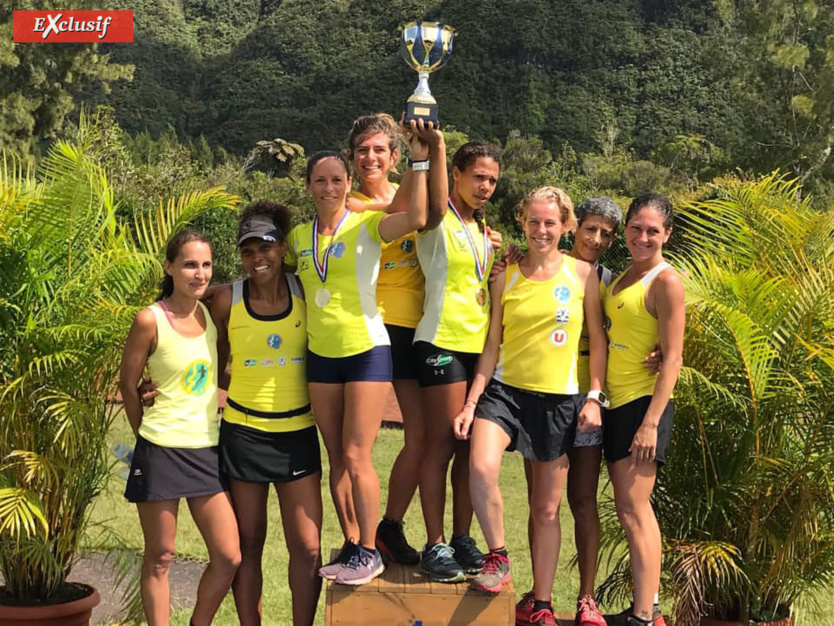 Avec ses camarades de la Dominicaine Avec ses camarades de la Dominicaine