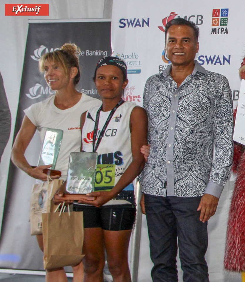 Dodo Trail 2015, aux côtés de l'ancien directeur de la MTPA, le docteur Karl Moutoussamy Dodo Trail 2015, aux côtés de l'ancien directeur de la MTPA, le docteur Karl Moutoussamy